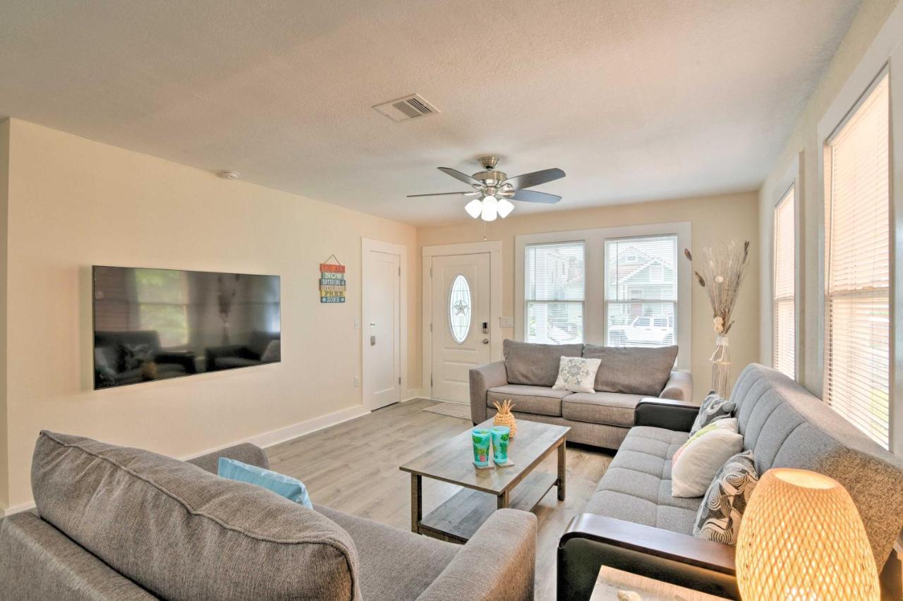 Bright Galveston Bungalow Half Mi To Pleasure Pier Екстериор снимка