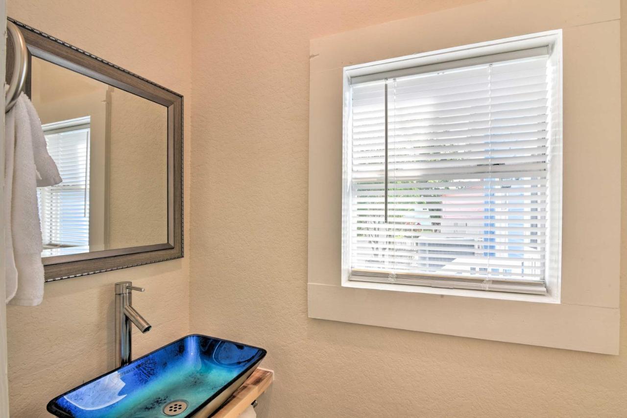Bright Galveston Bungalow Half Mi To Pleasure Pier Екстериор снимка