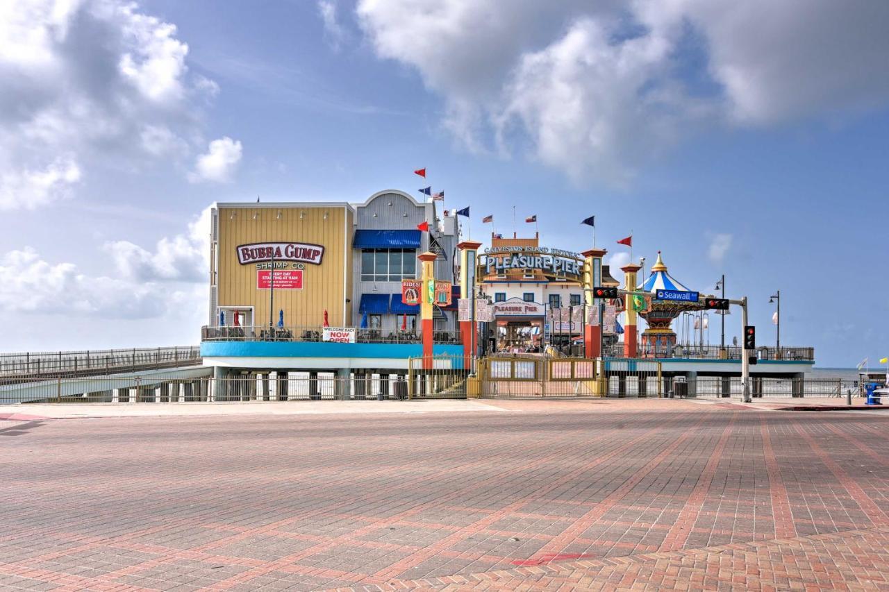 Bright Galveston Bungalow Half Mi To Pleasure Pier Екстериор снимка