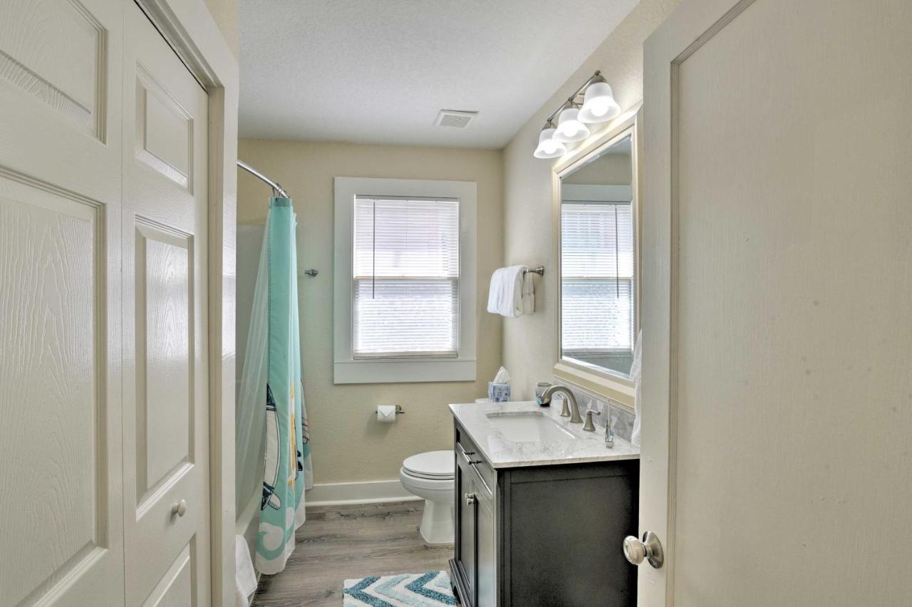 Bright Galveston Bungalow Half Mi To Pleasure Pier Екстериор снимка