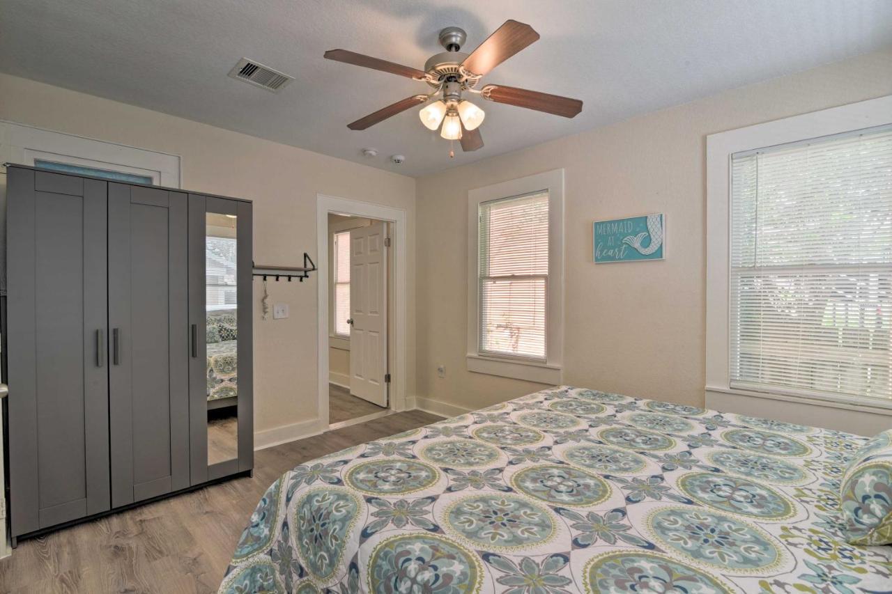 Bright Galveston Bungalow Half Mi To Pleasure Pier Екстериор снимка