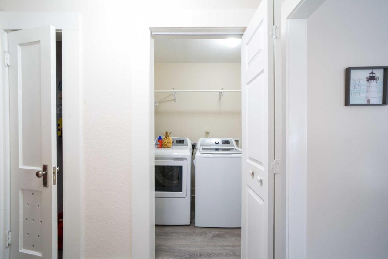Bright Galveston Bungalow Half Mi To Pleasure Pier Екстериор снимка
